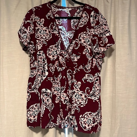 crown & ivy Tops - 3/$30 Crown & Ivy 2x blouse